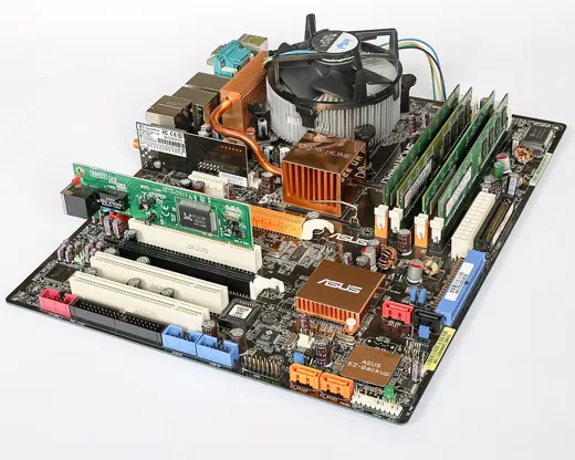 اللوحة الأم — Motherboard